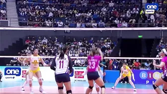 Creamline takes first set vs. F2 Logistics | 2022 PVL Reinforced Conference