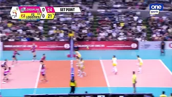 Creamline takes first set vs. F2 Logistics | 2022 PVL Reinforced Conference