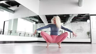 Yoga and Stretching — Flexibility Morning Flow