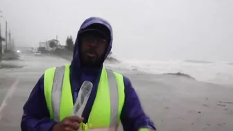 Heavy wind, rain hits Vilano Beach area