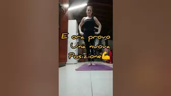 Faccio l'albero e provo una nuova posizione yoga, c'è la farò??? ????????????