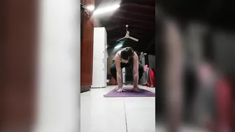 Faccio l'albero e provo una nuova posizione yoga, c'è la farò??? ????????????