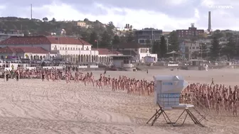 Erstmals 2.500 Menschen nackt am Bondi Beach - einige der besten Bilder