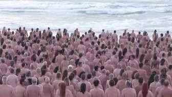 Erstmals 2.500 Menschen nackt am Bondi Beach - einige der besten Bilder