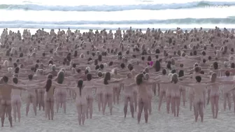 Erstmals 2.500 Menschen nackt am Bondi Beach - einige der besten Bilder