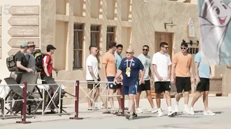 England team at the beach ahead of Qatar World Cup match against Wales | 5 News