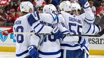 Marner scores to extend point-streak to 17 games