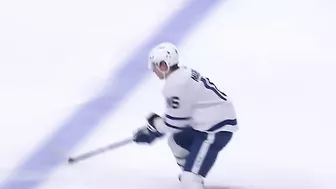 Marner scores to extend point-streak to 17 games