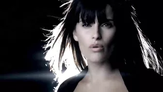 Nelly Furtado - Say It Right (Official Music Video)