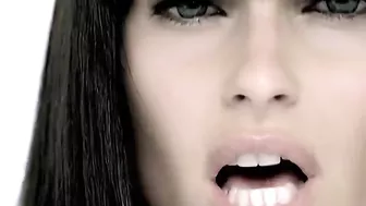 Nelly Furtado - Say It Right (Official Music Video)