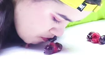 ASMR MOST POPULAR CANDIED FRUITS TANGHULU CHALLENGE 가장 인기 있는 설탕에 절인 과일 탕후루 챌린지 BY SWEEDEE