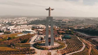 Lisbon - A Summer Weekend Getaway | Cinematic 4K Travel