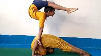 yoga flexible. #yogapractice #india #controller #karur #yoga #acroyoga #trending #shorts