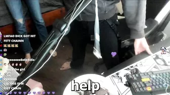 She Touched Lee's PP on stream ????