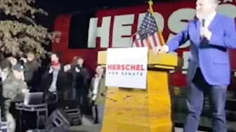 Cruz TKOs The Dems With Funny Joke At Walker Rally