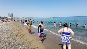 Beach Walking tour - Barcelona Spain - Saint Miquel Beach 2022