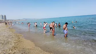 Beach Walking tour - Barcelona Spain - Saint Miquel Beach 2022