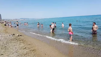 Beach Walking tour - Barcelona Spain - Saint Miquel Beach 2022