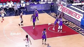 Mo Tautuaa gives high-five on Ref after worst Travel of the season! ????