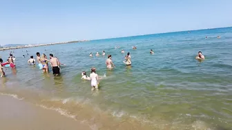 Beach Walking tour - Barcelona Spain - Barceloneta Beach 2022