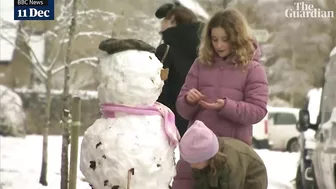 Travel disruption as heavy snow blankets parts of UK