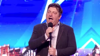 Funny Comedian Claps Back At RUDE BGT Audience Members!