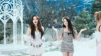 Red Velvet X aespa 'Beautiful Christmas' MV