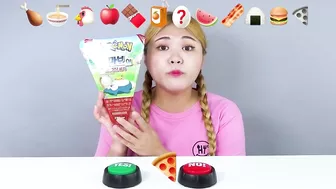 TIKTOK EMOJI MUKBANG???? ???????????????????? YES or No Challenge ASMR Eating Emoji Foods challenge by HIU 하이유