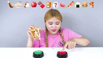 TIKTOK EMOJI MUKBANG???? ???????????????????? YES or No Challenge ASMR Eating Emoji Foods challenge by HIU 하이유