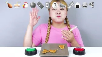 TIKTOK EMOJI MUKBANG???? ???????????????????? YES or No Challenge ASMR Eating Emoji Foods challenge by HIU 하이유