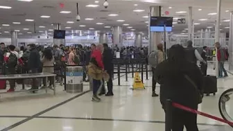 Holiday travel ramps up, lines building at Atlanta Airport