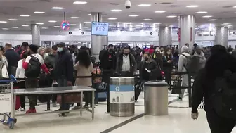 Holiday travel ramps up, lines building at Atlanta Airport