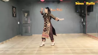 Mera Dil yeh Pukare Aja | instagram Viral Pakistani Girl Aisha Dance style | Reel | Ripanpreet Sidhu