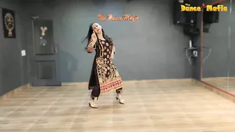 Mera Dil yeh Pukare Aja | instagram Viral Pakistani Girl Aisha Dance style | Reel | Ripanpreet Sidhu