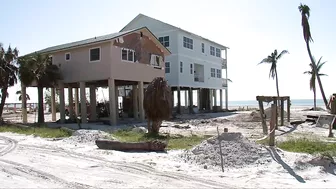 Fort Myers Beach continues to rebuild after Hurricane Ian