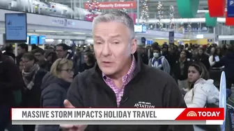 Airlines Prepare For Holiday Travel Surge As Winter Storm Looms