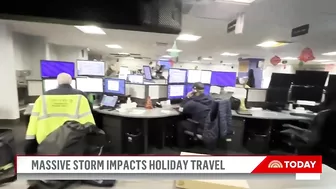 Airlines Prepare For Holiday Travel Surge As Winter Storm Looms