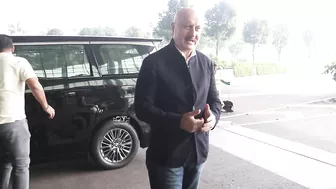 5 Famous Bollywood Celebrity Who Recently Bought New Cars - Sunny Leone, Anupam Kher