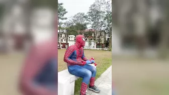 Compilation of funny videos and fighting with pac man of Spider Man's Funny Green