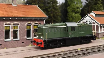 Eerste rit Mesu Models NS 2000 in 1:43,5