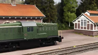 Eerste rit Mesu Models NS 2000 in 1:43,5