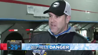 Crews at Soldier Field prepare for frigid Bears game on Christmas Eve