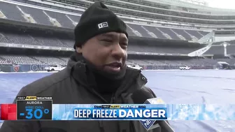 Crews at Soldier Field prepare for frigid Bears game on Christmas Eve