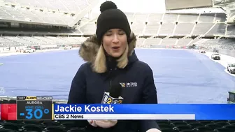 Crews at Soldier Field prepare for frigid Bears game on Christmas Eve