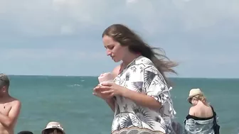 Funny crazy Girl prank on the beach ???? AWESOME REACTIONS ???? ???? Best of Just For Laughs