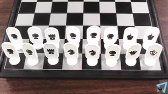 How to play Hidden Identity Chess