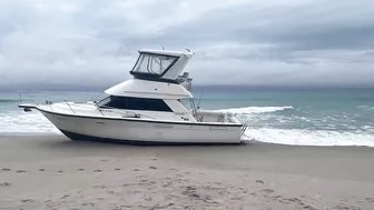 Boat carrying Haitian migrants comes ashore in Palm Beach Shores