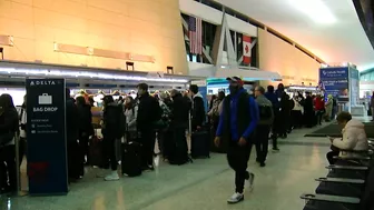 Holiday Travel Blues | 40% of flights out of Sacramento canceled