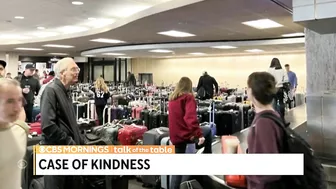 Teacher helps people find missing luggage amid holiday travel chaos