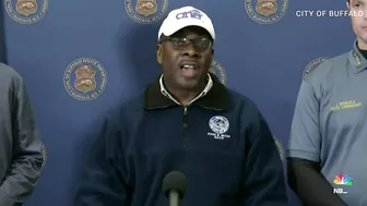 Buffalo Mayor Announces Lifting Of Travel Ban After Heavy Snowfall